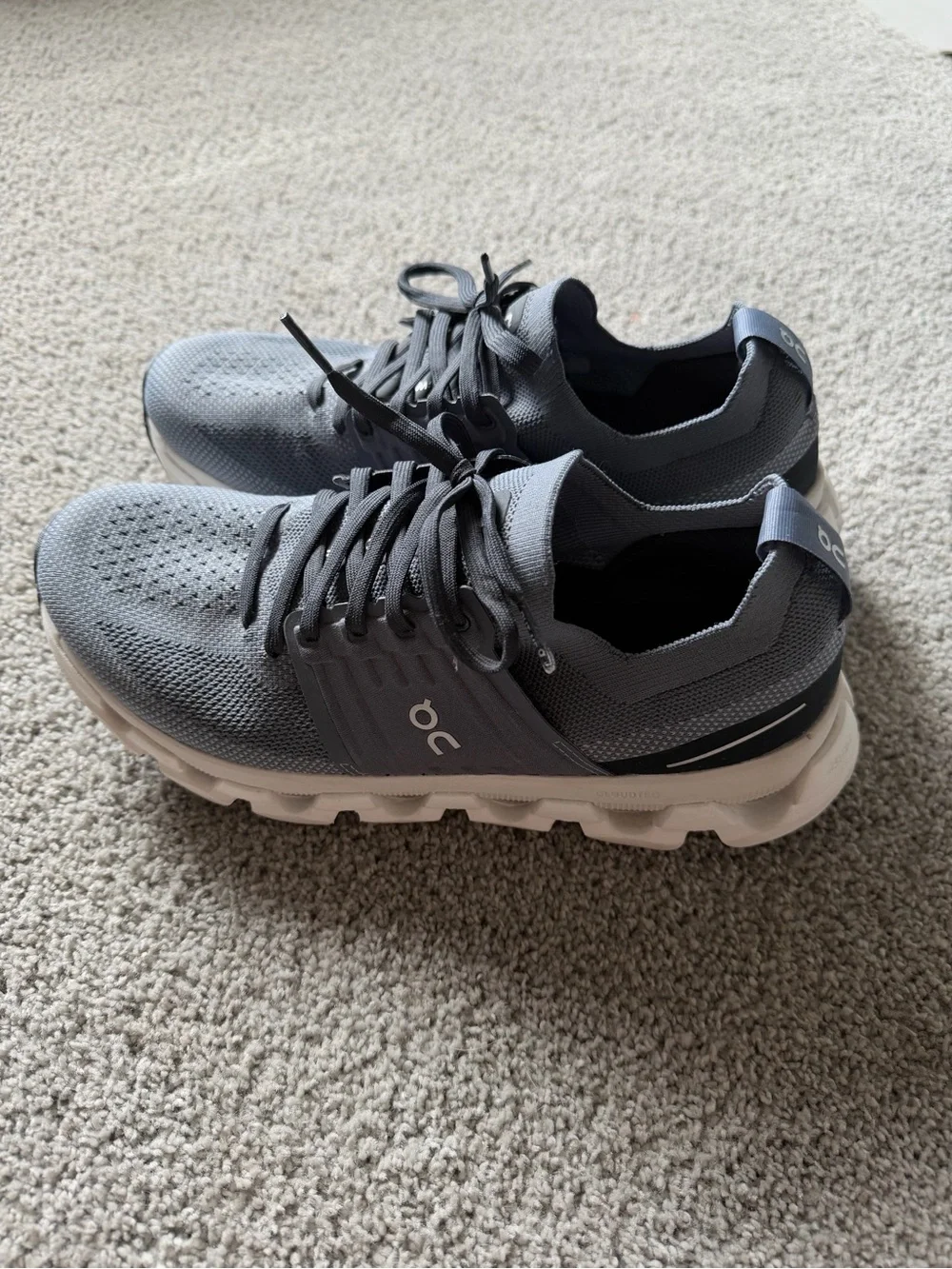 Metal/White On Women's Cloudswift 3 Sneakers